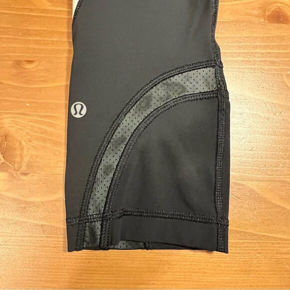 Lululemon Reflective Run Inspire Crop Black White leggings Size 4 - Picture 10 of 11